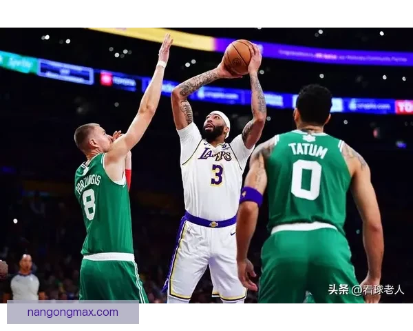 NBA季后赛激烈对决迎来新挑战 球员状态与战术布局成关键因素